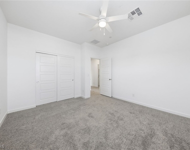 1531 Layla Crossing Avenue - Photo Thumbnail 32