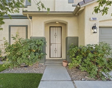 7809 Bear Tooth Cave Court - Photo Thumbnail 20
