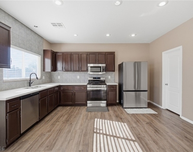 7809 Bear Tooth Cave Court - Photo Thumbnail 36