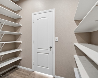 7809 Bear Tooth Cave Court - Photo Thumbnail 43