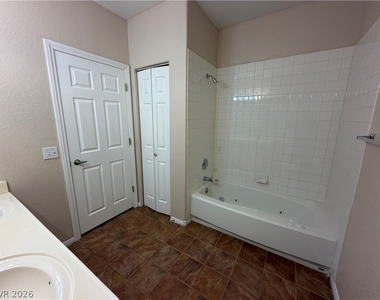 3320 S Fort Apache Road - Photo Thumbnail 16