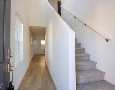 105 Scarhill Track Avenue - Photo Thumbnail 2