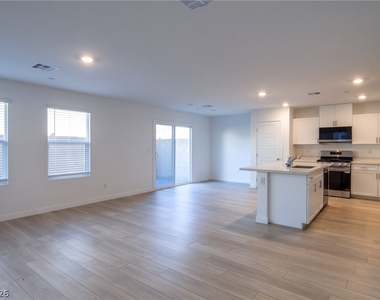 105 Scarhill Track Avenue - Photo Thumbnail 6