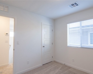 105 Scarhill Track Avenue - Photo Thumbnail 14