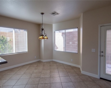 10559 Lessona Street - Photo Thumbnail 7