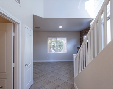 10559 Lessona Street - Photo Thumbnail 2