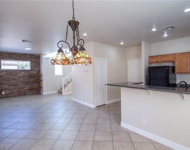 10559 Lessona Street - Photo Thumbnail 9