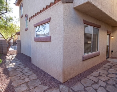 10559 Lessona Street - Photo Thumbnail 21