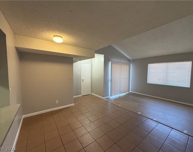 5187 Garden Lane - Photo Thumbnail 3
