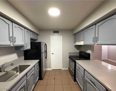 5187 Garden Lane - Photo Thumbnail 9