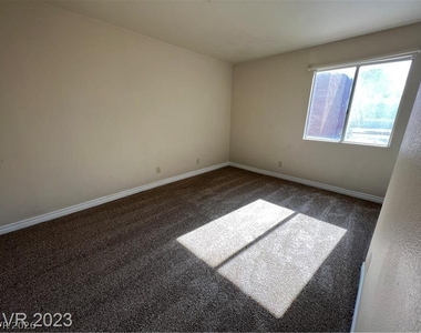 5295 Indian River Drive - Photo Thumbnail 6
