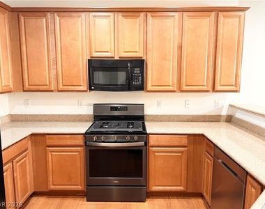 4516 Camille Flora Court - Photo Thumbnail 4