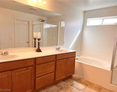 4516 Camille Flora Court - Photo Thumbnail 32