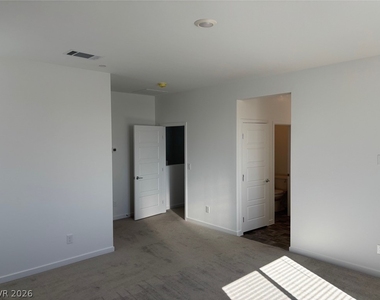 1492 Marsh Bird Street - Photo Thumbnail 7