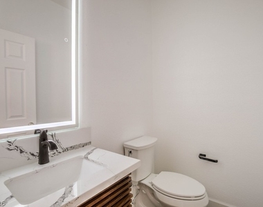 2840 Blythswood Square - Photo Thumbnail 9