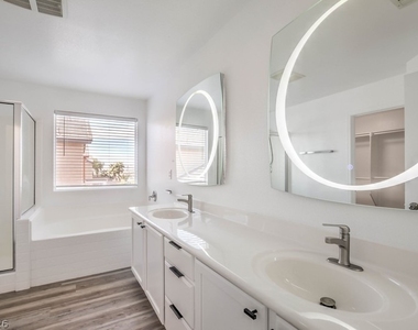 2840 Blythswood Square - Photo Thumbnail 13