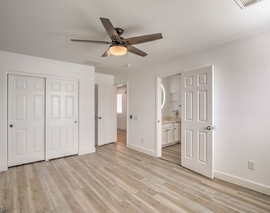 2840 Blythswood Square - Photo Thumbnail 16