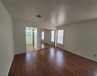 1321 Del Mar Street - Photo Thumbnail 11