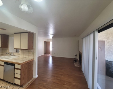 1321 Del Mar Street - Photo Thumbnail 8