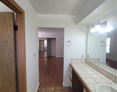 1321 Del Mar Street - Photo Thumbnail 22