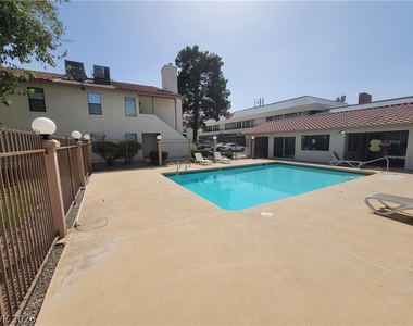 1321 Del Mar Street - Photo Thumbnail 5