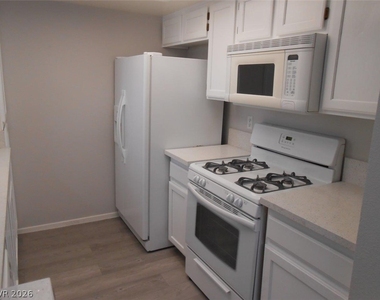 7100 Pirates Cove Road - Photo Thumbnail 7