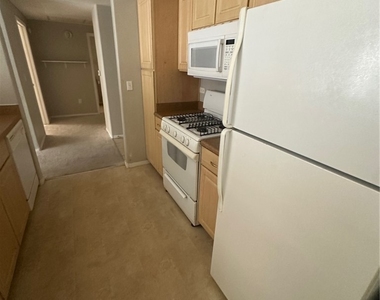 8250 N Grand Canyon Drive - Photo Thumbnail 9