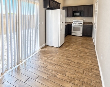 4110 Ivy Russell Way - Photo Thumbnail 2
