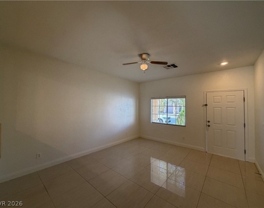 5977 Sombria Ridge Avenue - Photo Thumbnail 3