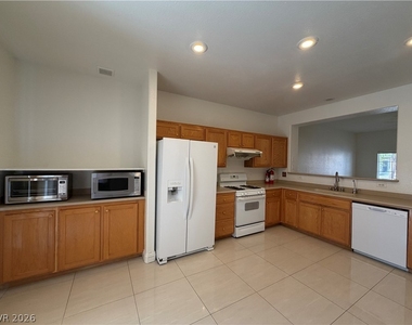 5977 Sombria Ridge Avenue - Photo Thumbnail 6