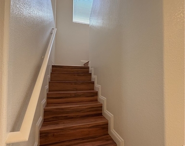 5977 Sombria Ridge Avenue - Photo Thumbnail 10