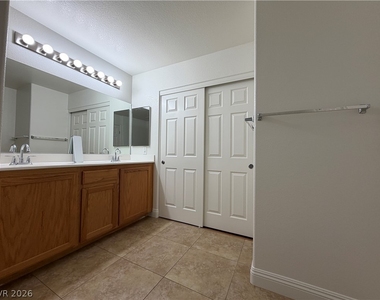 5977 Sombria Ridge Avenue - Photo Thumbnail 20