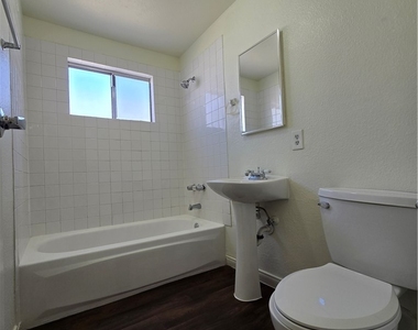 5239 Erin Circle - Photo Thumbnail 11