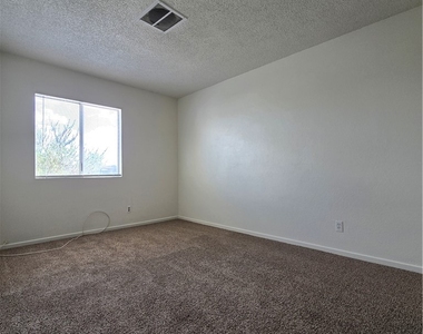 5239 Erin Circle - Photo Thumbnail 17