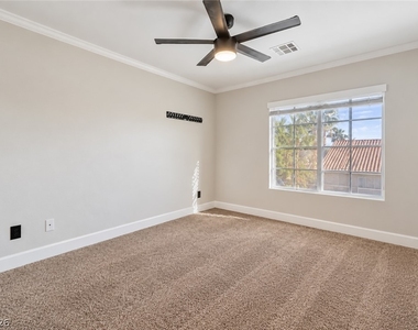8724 Vivid Violet Avenue - Photo Thumbnail 8