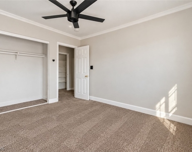 8724 Vivid Violet Avenue - Photo Thumbnail 9
