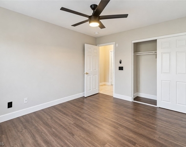 8724 Vivid Violet Avenue - Photo Thumbnail 5