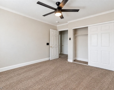 8724 Vivid Violet Avenue - Photo Thumbnail 7