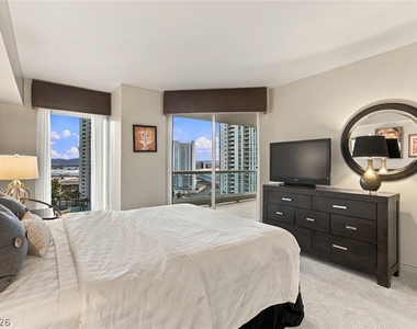2747 Paradise Road - Photo Thumbnail 11