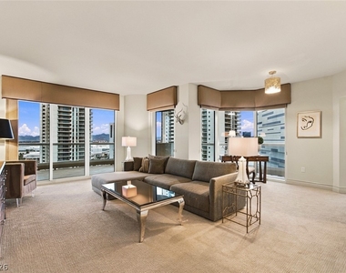 2747 Paradise Road - Photo Thumbnail 4