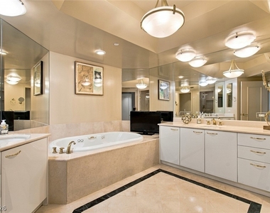 2747 Paradise Road - Photo Thumbnail 13