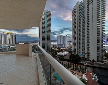 2747 Paradise Road - Photo Thumbnail 22