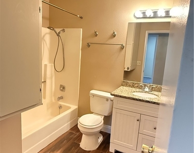 417 Shawna Place - Photo Thumbnail 9