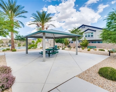 7575 Emerald Stars Street - Photo Thumbnail 18