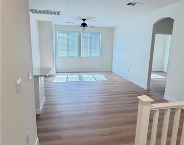 9303 Gilcrease Avenue - Photo Thumbnail 2