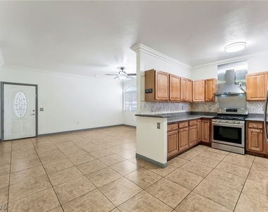 1405 S Nellis Boulevard - Photo Thumbnail 5