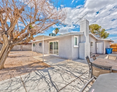4421 Hillcrest Avenue - Photo Thumbnail 14