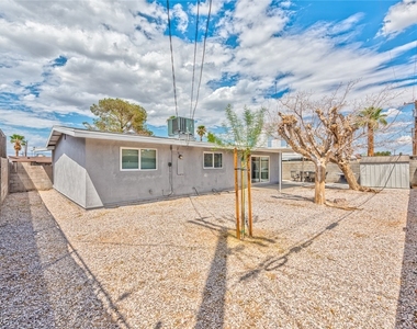 4421 Hillcrest Avenue - Photo Thumbnail 13