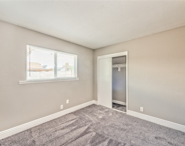 4421 Hillcrest Avenue - Photo Thumbnail 4