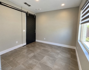 6040 Andezano Drive - Photo Thumbnail 4
